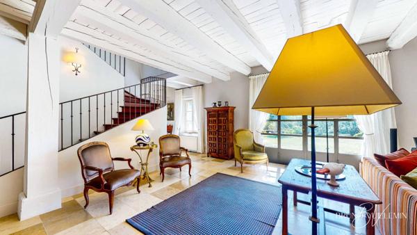 DOMAINE DE PRESTIGE XIXème ENTIÈREMENT RESTAURE SUR 10 Ha