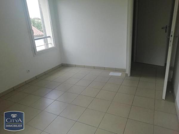 Appartement à louer 3 pièces 60.22m² Montrabé (31850)