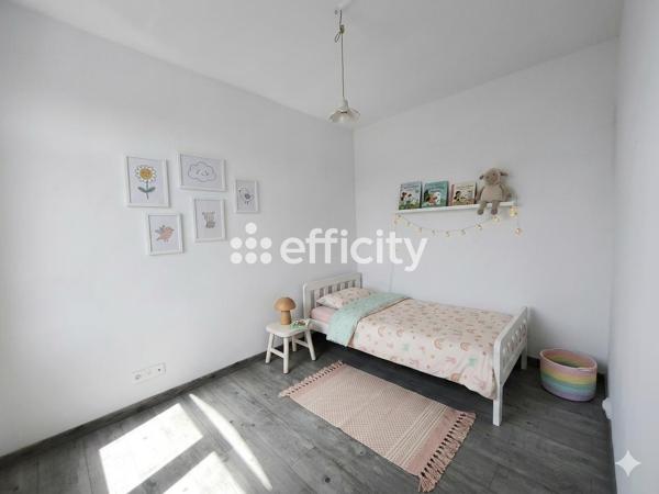 Maison
         4 pièces
        - 96 m² 249 000 € *