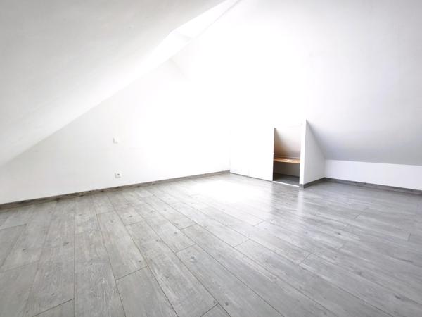 Maison
         4 pièces
        - 96 m² 249 000 € *