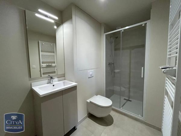 Appartement à louer 1 pièce 33.2m² Dole (39100)