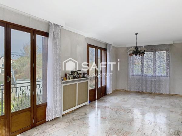 Quartier de Coeuilly - 160 m2 - 4 chambres - Sous-sol total