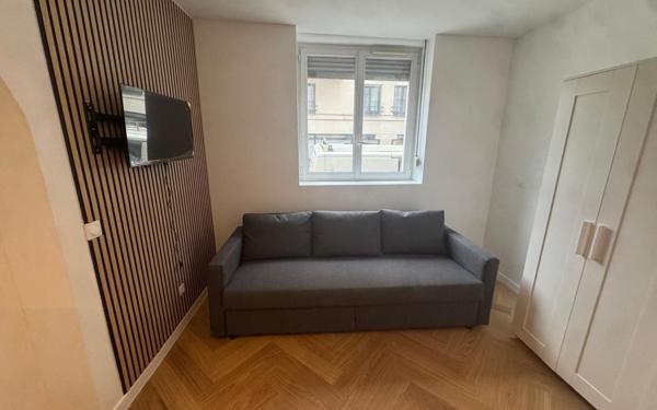 Appartement à louer    1 pièce • 16 m2 Levallois-Perret