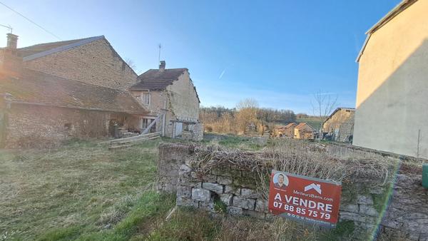 A SAISIR, maison à rénover sur 27 ares de terrain !