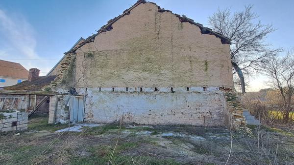 A SAISIR, maison à rénover sur 27 ares de terrain !