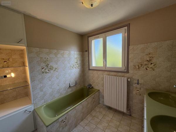 Maison individuelle à vendre à Hauterive dans l'Allier (03270), ref : 2025/929-03020