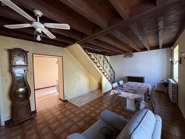 Maison individuelle à vendre à Hauterive dans l'Allier (03270), ref : 2025/929-03020