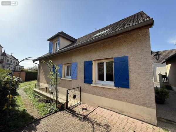 Maison individuelle à vendre à Hauterive dans l'Allier (03270), ref : 2025/929-03020