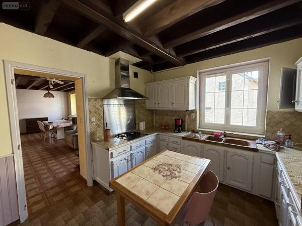 Maison individuelle à vendre à Hauterive dans l'Allier (03270), ref : 2025/929-03020