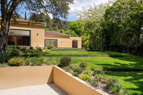 AIX-EN-PROVENCE - LA TORSE - MAISON - 310 M2 - JARDIN -1 292 M2 - PISCINE - GARAGE - 3 900 000€
