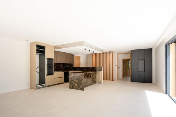 AIX-EN-PROVENCE - LA TORSE - MAISON - 310 M2 - JARDIN -1 292 M2 - PISCINE - GARAGE - 3 900 000€
