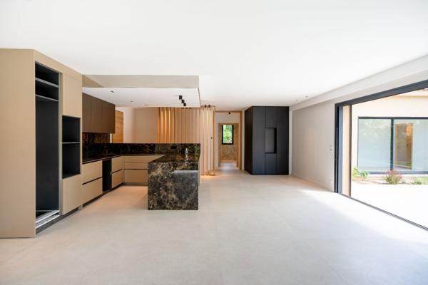 AIX-EN-PROVENCE - LA TORSE - MAISON - 310 M2 - JARDIN -1 292 M2 - PISCINE - GARAGE - 3 900 000€