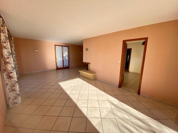 AUCH - Plain-pied 150m2, 4 ch, avec sous-sol et jardin clos