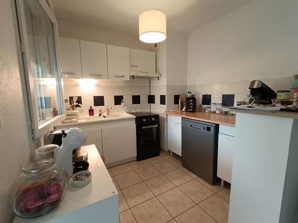 Vente                                                      Appartement
                        
                     3 pièces                      58 m2                     à Saint-Juéry