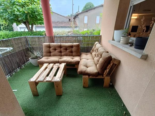 Vente                                                      Appartement
                        
                     3 pièces                      58 m2                     à Saint-Juéry