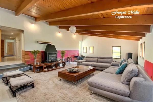 Splendide Propriété de 325 m2 à proximité de Pierrevert, 8800 m2 de terrain