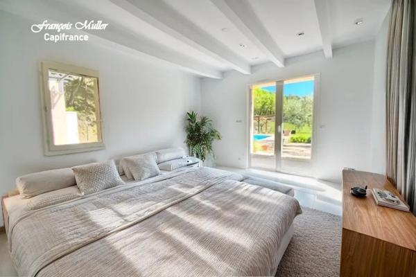 Splendide Propriété de 325 m2 à proximité de Pierrevert, 8800 m2 de terrain