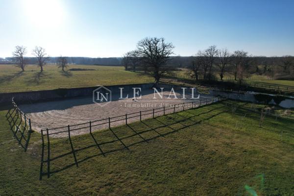 Belle Ferme-Château fortifiée des XVe et XVIIe siècles ISMH en Bourbonnais