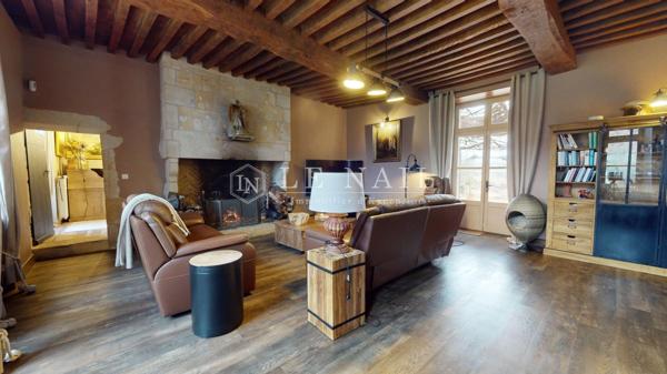 Belle Ferme-Château fortifiée des XVe et XVIIe siècles ISMH en Bourbonnais