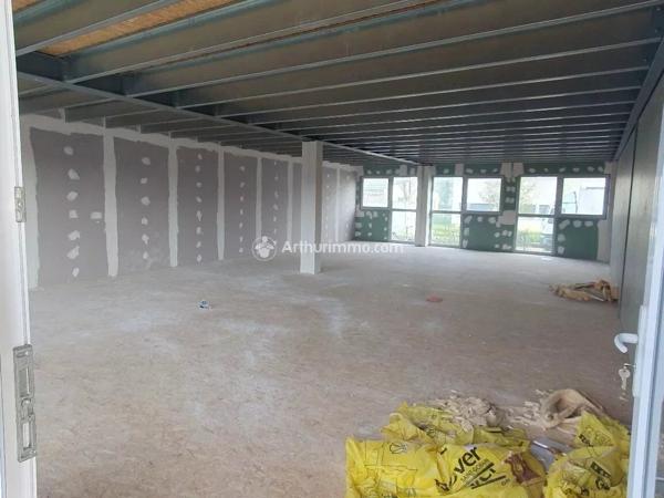 Vente Bureau 1 pièces 56 m2 à Villiers-le-Bel