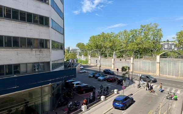 Appartement à louer    2 pièces • 38,05 m2 Paris 15
