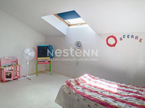 Ensemble immobilier à Larche composé de 3 maisons dont 2 divisés en appartement. Total de 5 lots en monopropriété