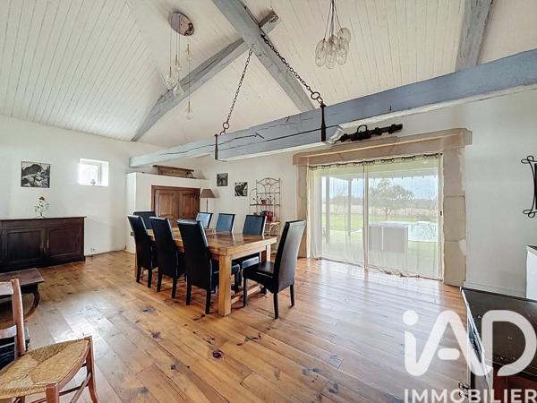 Maison à vendre 5 pièces 208 m² Eugénie-les-Bains