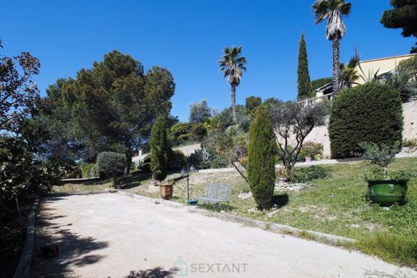 ST MITRE  - Belle propriété: Maison T7 avec piscine - 211m² / parcelle 2850m²