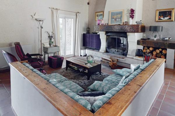 ST MITRE  - Belle propriété: Maison T7 avec piscine - 211m² / parcelle 2850m²