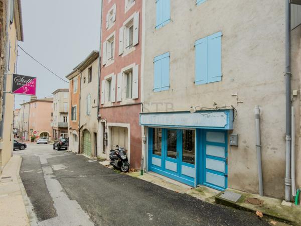 Maison de village avec local et potentiel à Privas
