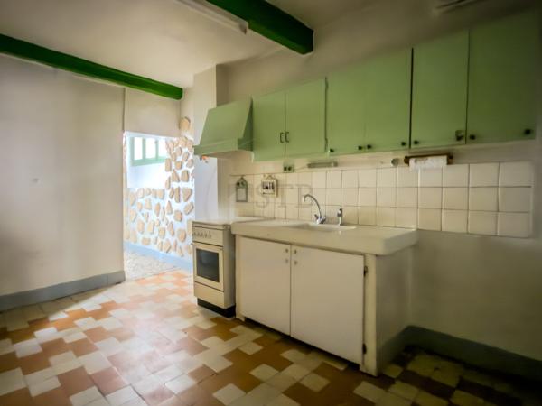 Maison de village avec local et potentiel à Privas