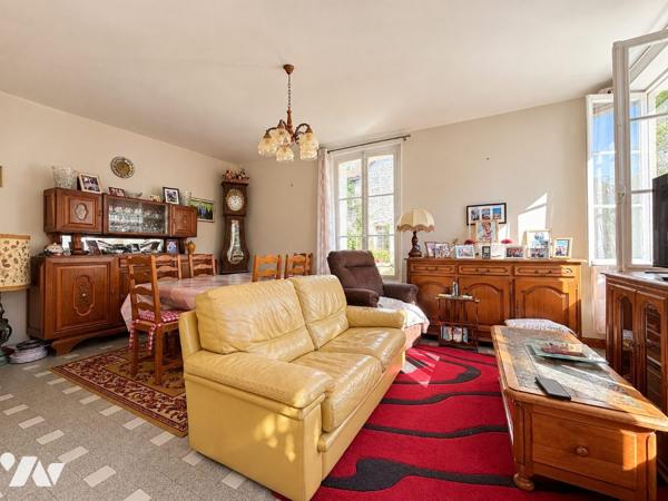 Propriété de 6 pièces de 156 m2 avec dépendances