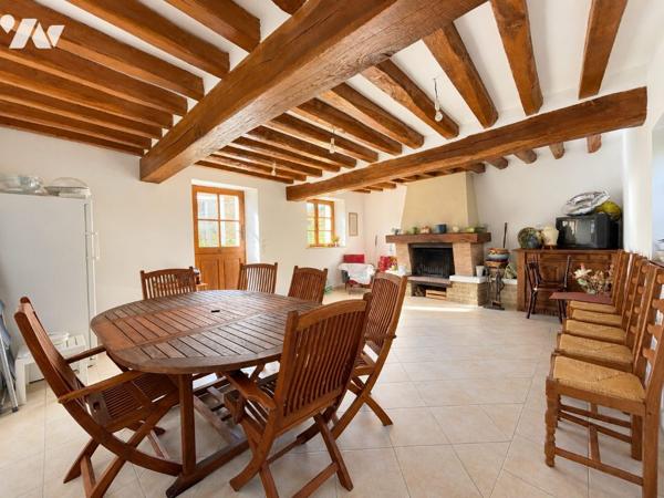 Propriété de 6 pièces de 156 m2 avec dépendances