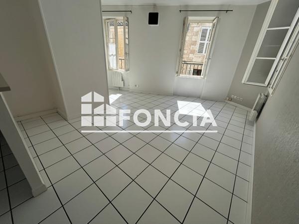 Location Appartement 2 pièces 40.08 m² - 3 RUE DE LA COMEDIE Niort 79000
