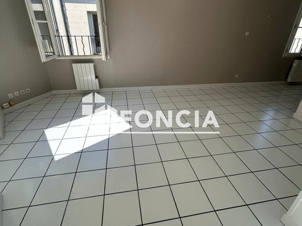 Location Appartement 2 pièces 40.08 m² - 3 RUE DE LA COMEDIE Niort 79000