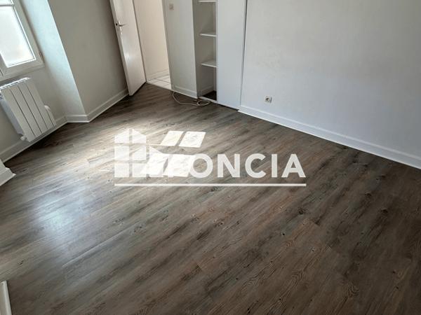 Location Appartement 2 pièces 40.08 m² - 3 RUE DE LA COMEDIE Niort 79000