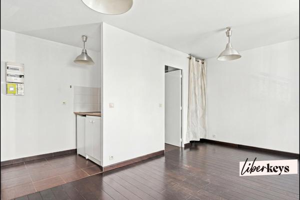 Paris 15 - Grenelle / Rue du Commerce - Studio avec cave