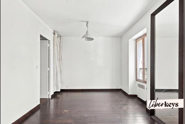 Paris 15 - Grenelle / Rue du Commerce - Studio 