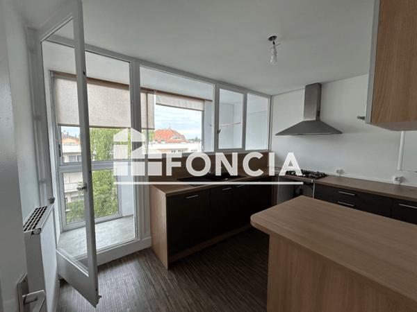 Location Appartement 5 pièces 99.32 m² - 6 BIS AVENUE DE LONS Billere 64140