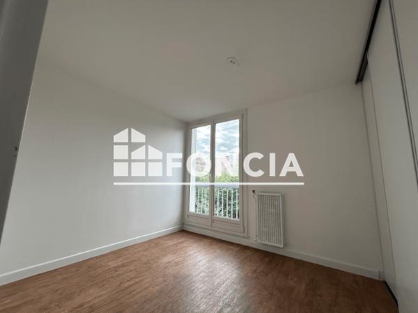 Location Appartement 5 pièces 99.32 m² - 6 BIS AVENUE DE LONS Billere 64140