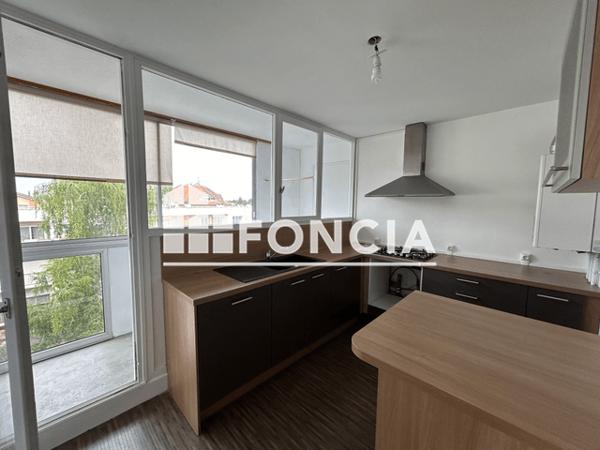 Location Appartement 5 pièces 99.32 m² - 6 BIS AVENUE DE LONS Billere 64140