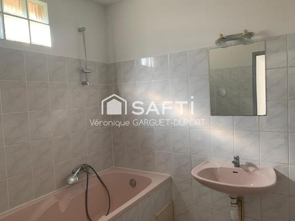 Immeuble 2 appartements libres, extérieur, proche centre