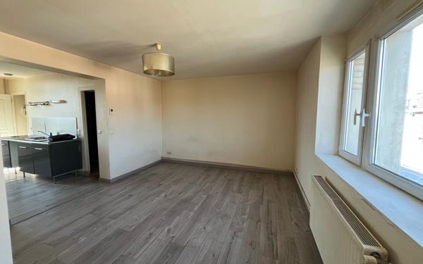 Appartement à vendre    2 pièces • 43,70 m2 Armentières