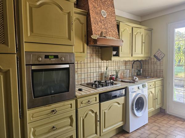 Limours (91470) Grande maison familiale avec jardin à LIMOURS