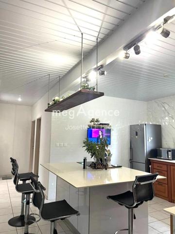 Maison à MATOURY, 97351 - 5 pièces 130m²