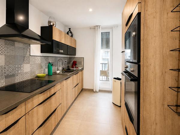 ENSEMBLE IMMOBILIER MEUBLÉ DE PLUS DE 135 M² AVEC GARAGE
