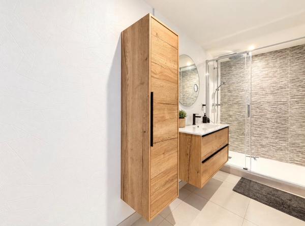 ENSEMBLE IMMOBILIER MEUBLÉ DE PLUS DE 135 M² AVEC GARAGE