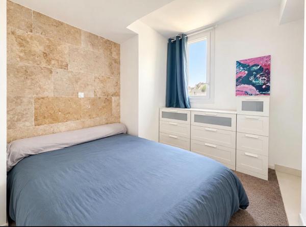 ENSEMBLE IMMOBILIER MEUBLÉ DE PLUS DE 135 M² AVEC GARAGE