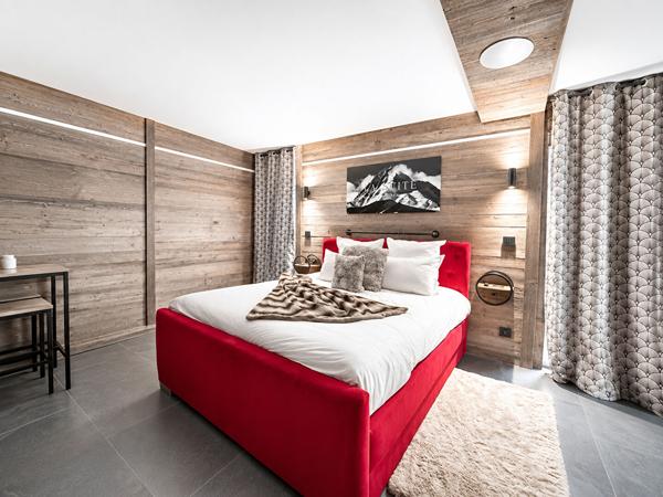 ENSEMBLE IMMOBILIER MEUBLÉ DE PLUS DE 135 M² AVEC GARAGE