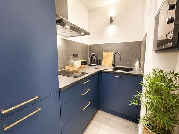 ENSEMBLE IMMOBILIER MEUBLÉ DE PLUS DE 135 M² AVEC GARAGE